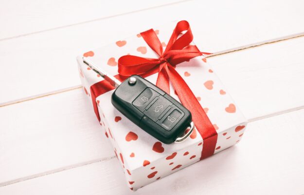 Best Tech Gifts for Extreme Outdoor Adventurers Smart Gadgets That Elevate Every Expedition